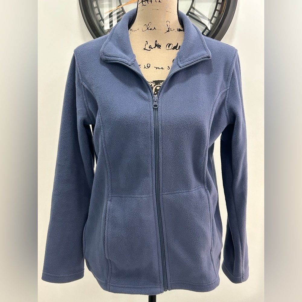 Cabela’s blue fleece jacket small